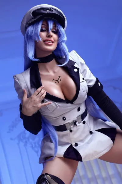 艾斯德斯 - 斩·赤红之瞳